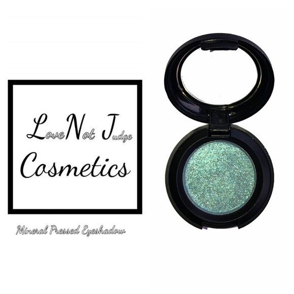 Mineral pressed Eyeshadow for sensitive skin 26mm - Picture 4 of 4